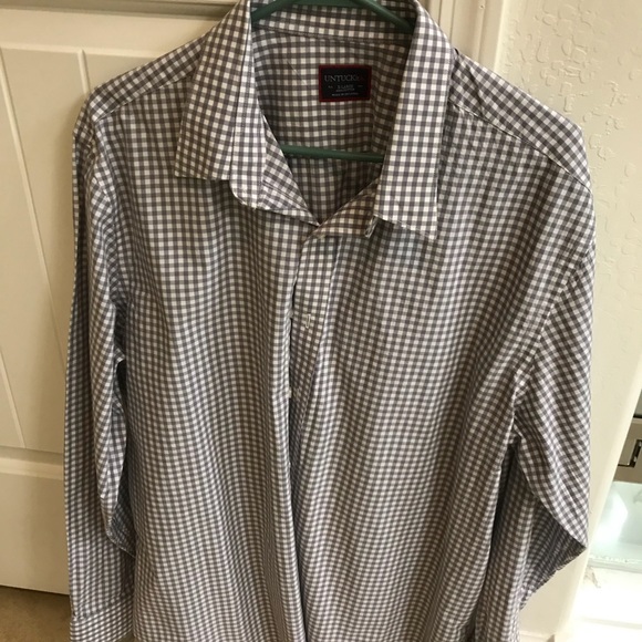 Two XL Untuck it shirts - Picture 2 of 4